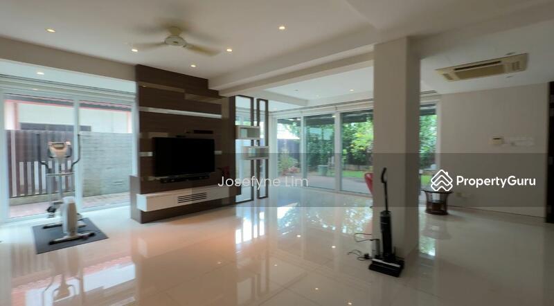 Prop-GPT: Semi-Detached: D18  Freehold Semi-Detached House 3 Storey Near Pasir Ris East MRT with 7 Bedroom with 4 Ensuite