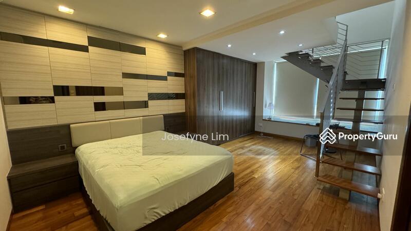 Semi-Detached for Sale: D18, 509595