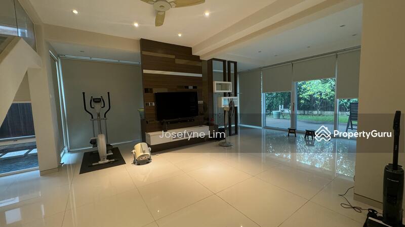 Semi-Detached for Sale: D18, 509595