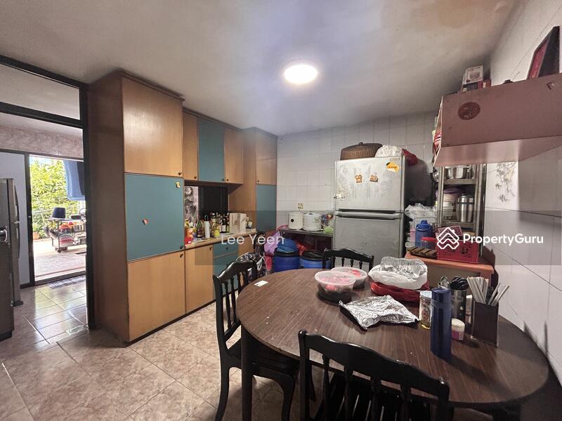 Semi-Detached for Sale: D16, 488600