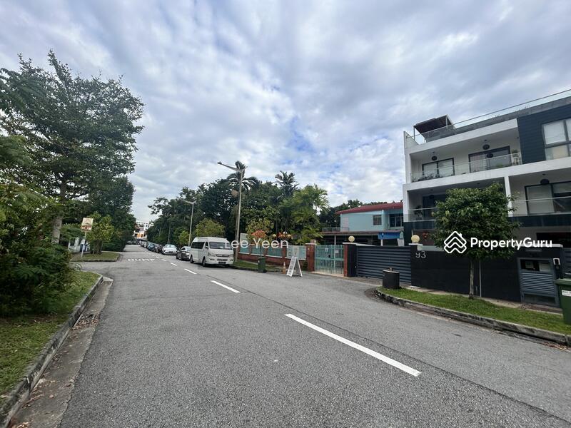 Semi-Detached for Sale: D16, 488600