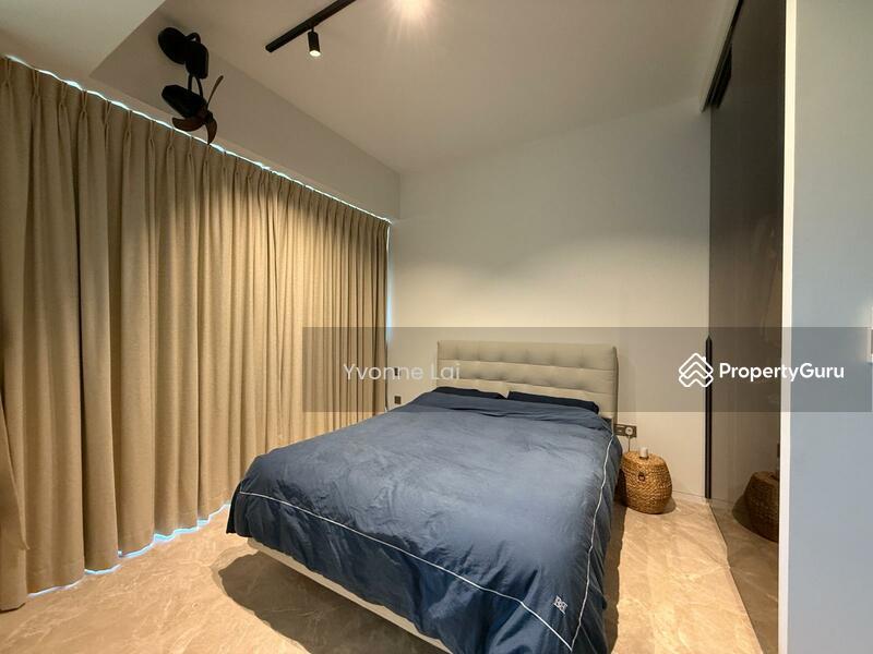 Prop-GPT: Condominium: D04  The Reef at King's Dock