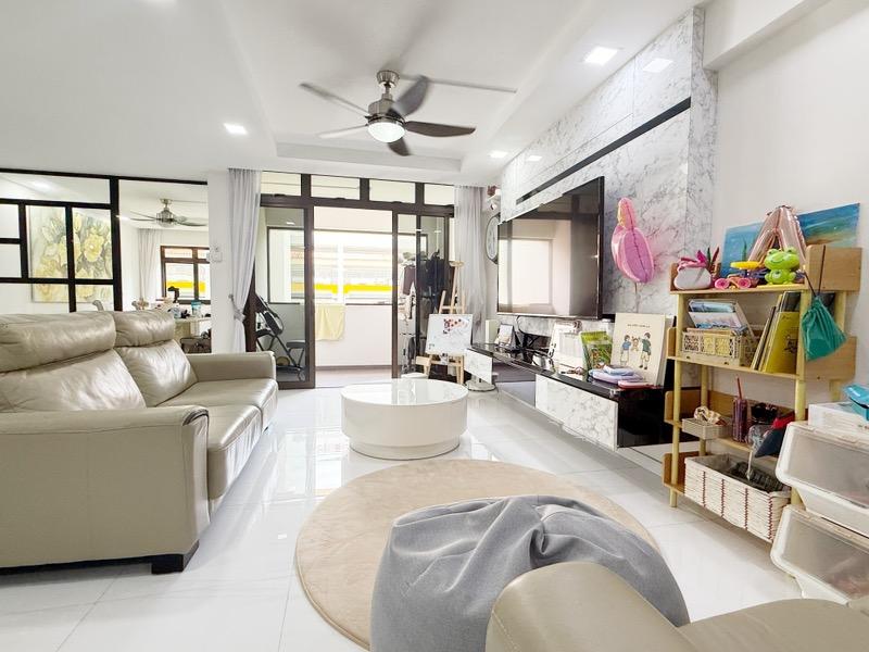 Prop-GPT: HDB Apartment: D19  312A Anchorvale Lane