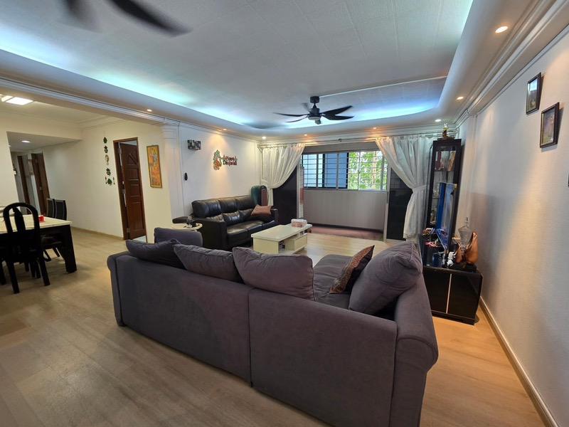Prop-GPT: HDB Apartment: D16  633 Bedok Reservoir Road