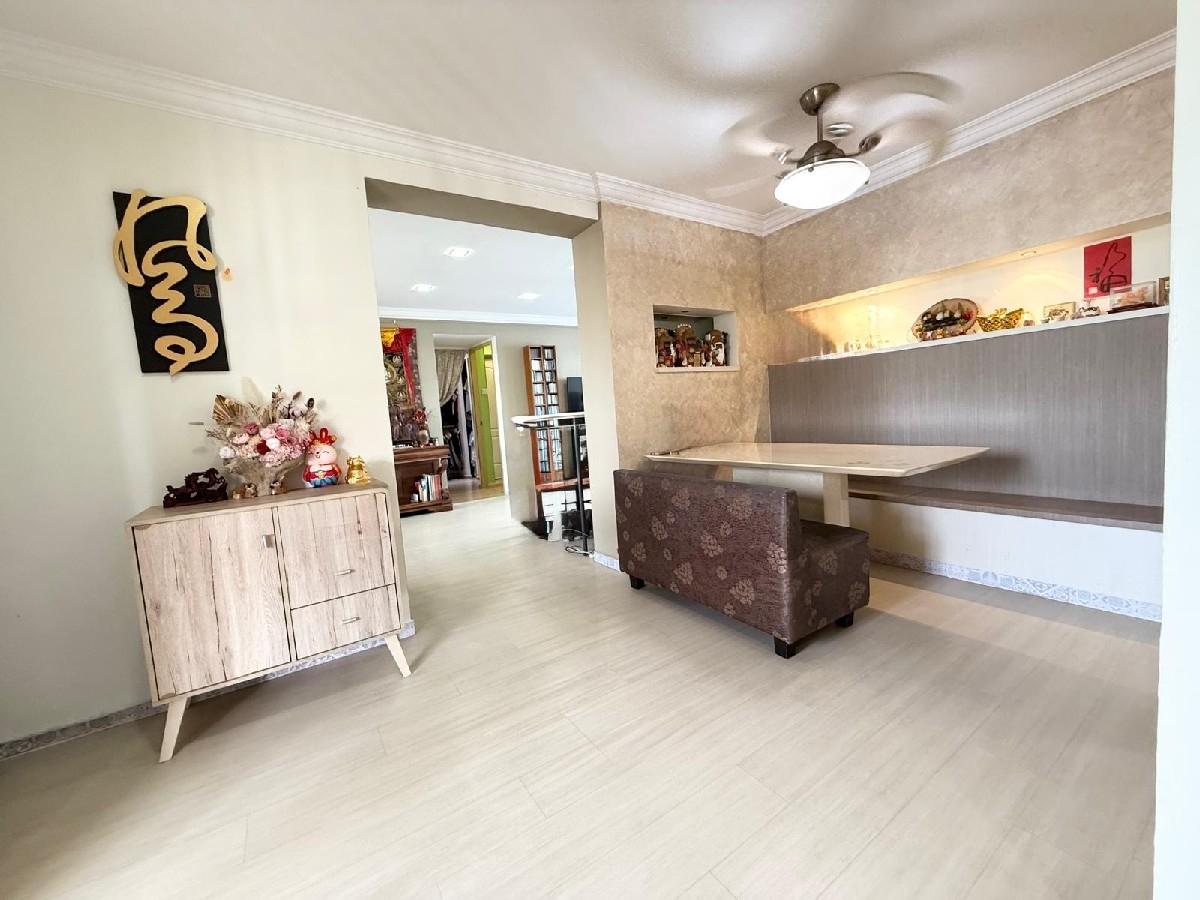 Prop-GPT: HDB Apartment: D14  648 Jalan Tenaga