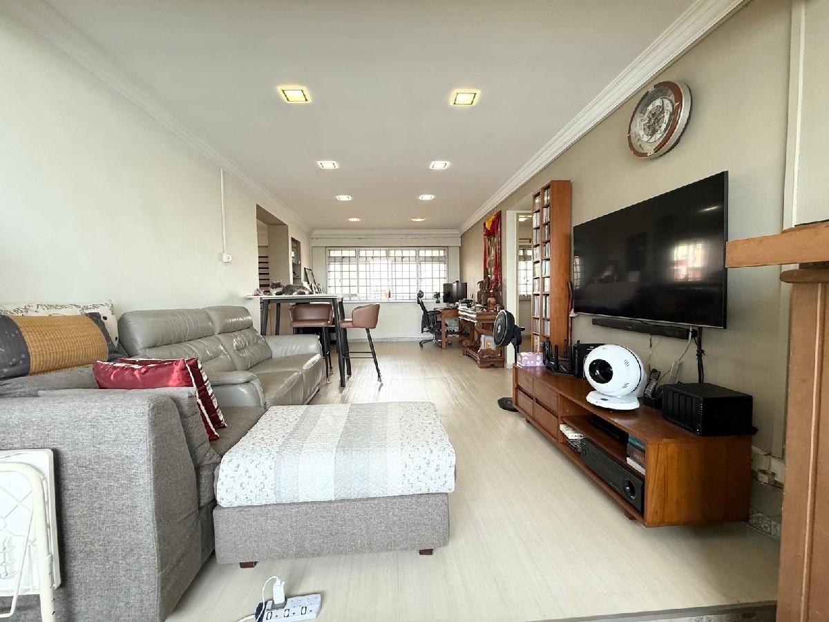 648 Jalan Tenaga HDB Apartment For Sale, $935,000, 3 Bed 2 Bath 1,302 sqft $718.00 psf