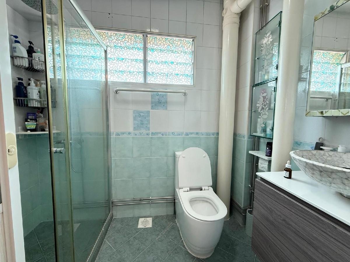 648 Jalan Tenaga HDB Apartment For Sale, $935,000, 3 Bed 2 Bath 1,302 sqft $718.00 psf