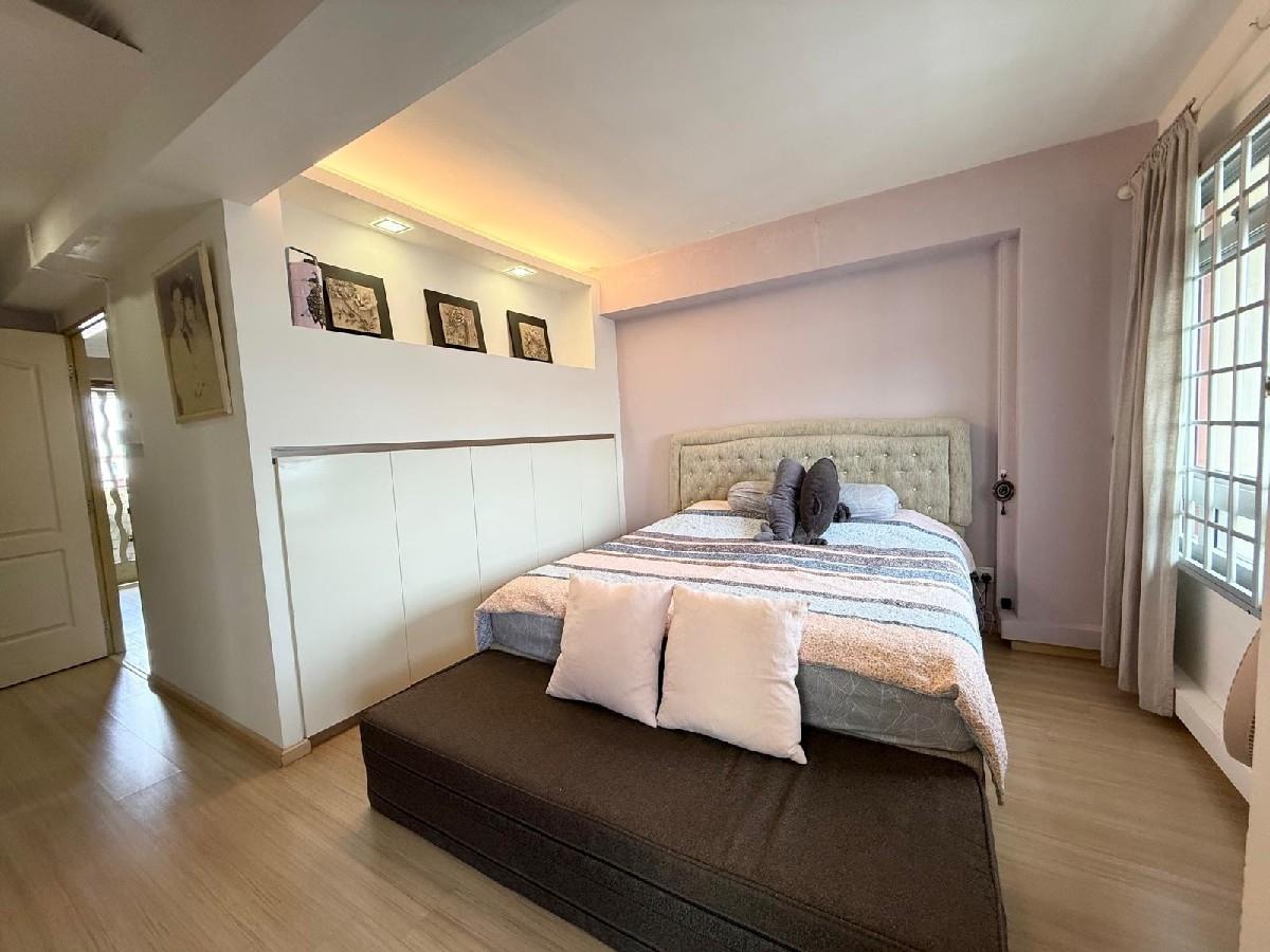 648 Jalan Tenaga HDB Apartment For Sale, $935,000, 3 Bed 2 Bath 1,302 sqft $718.00 psf