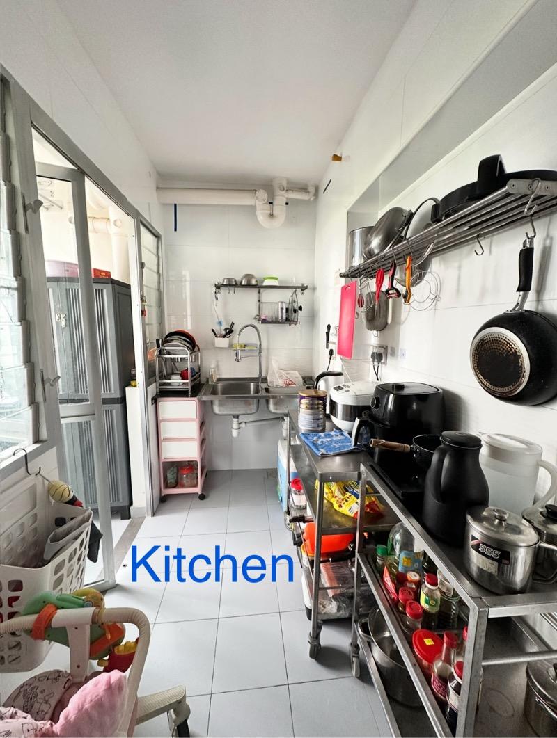 327A Sumang Walk HDB Apartment For Sale, $549,000, 2 Bed 2 Bath 731 sqft $751.00 psf