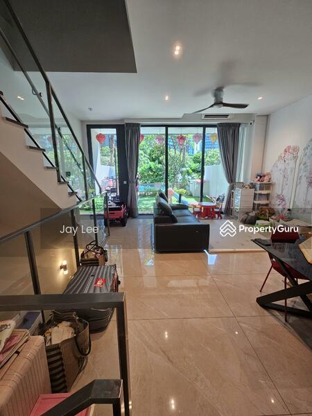 Condominium - Cluster House for Sale, Rare 5 Bedrooms exclusive house with full facilities, SGD 3,900,000