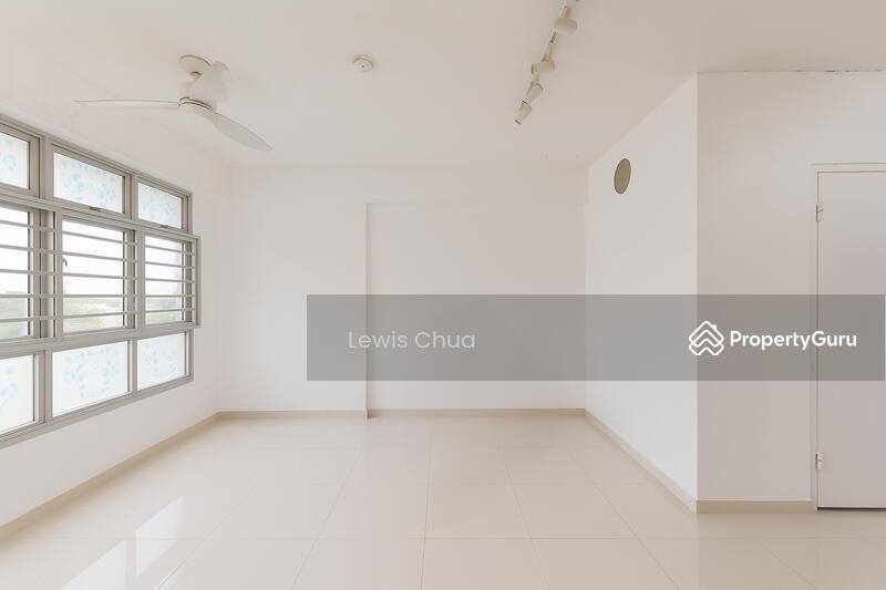 Prop-GPT: HDB Flat: D27  103B Canberra Street