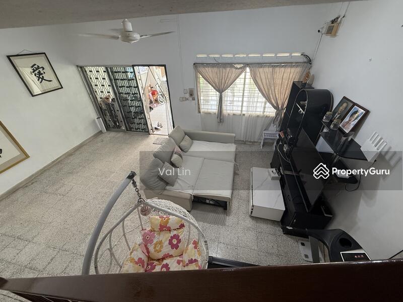 Prop-GPT: Terrace: D19  Cheap Landed Big Terrace Bartley Maris Stella