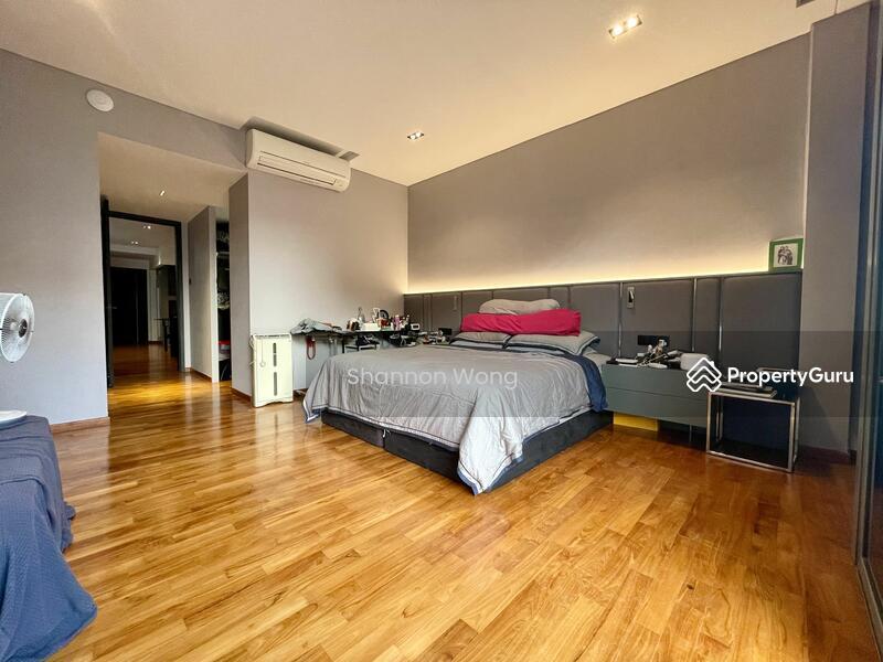 Corner Terrace for Sale: D16, 468034