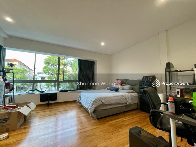 Corner Terrace for Sale: D16, 468034
