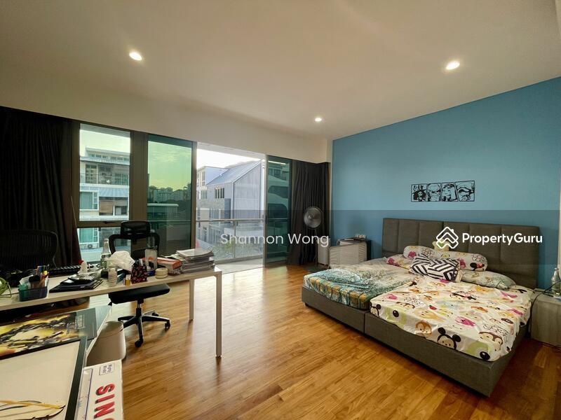 Corner Terrace for Sale: D16, 468034