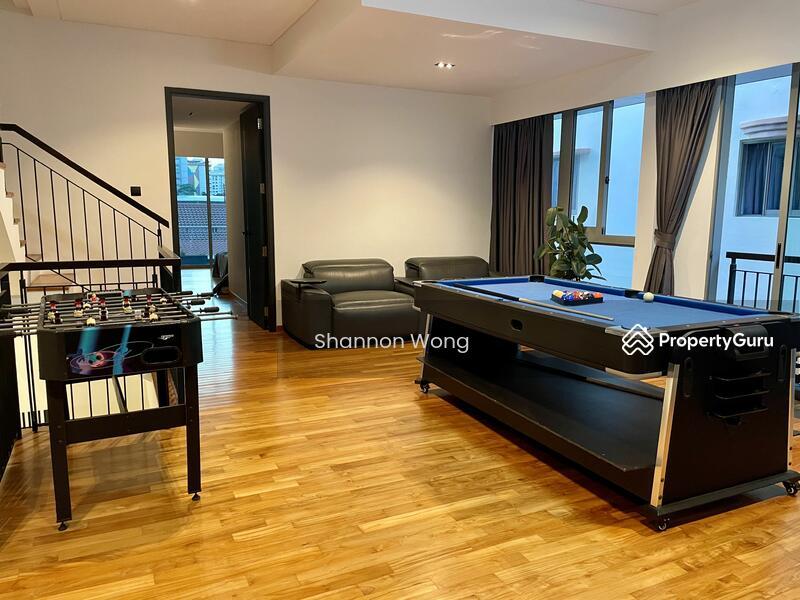 Corner Terrace for Sale: D16, 468034