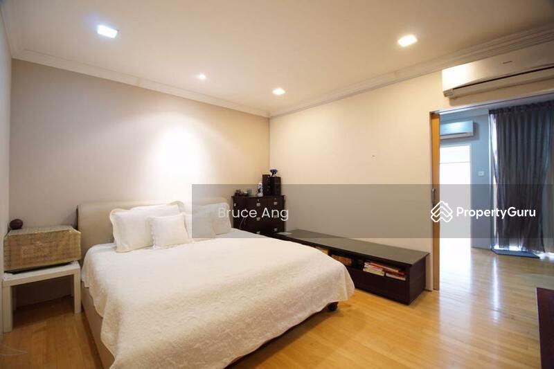 Semi-Detached for Sale: D17, 498899