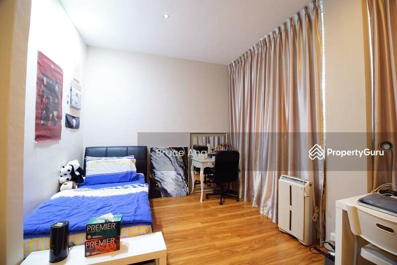 Semi-Detached for Sale: D17, 498899
