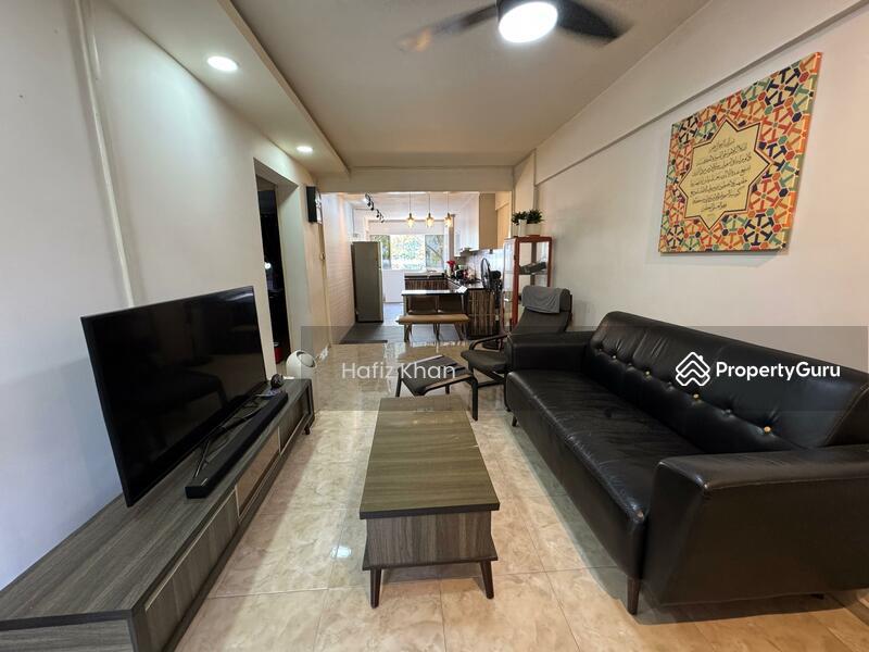 HDB Flat for Sale, 484 Jurong West Avenue 1, SGD 400,000 | 99-year lease