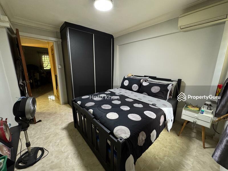 HDB Flat for Sale, 484 Jurong West Avenue 1, SGD 400,000 | 99-year lease