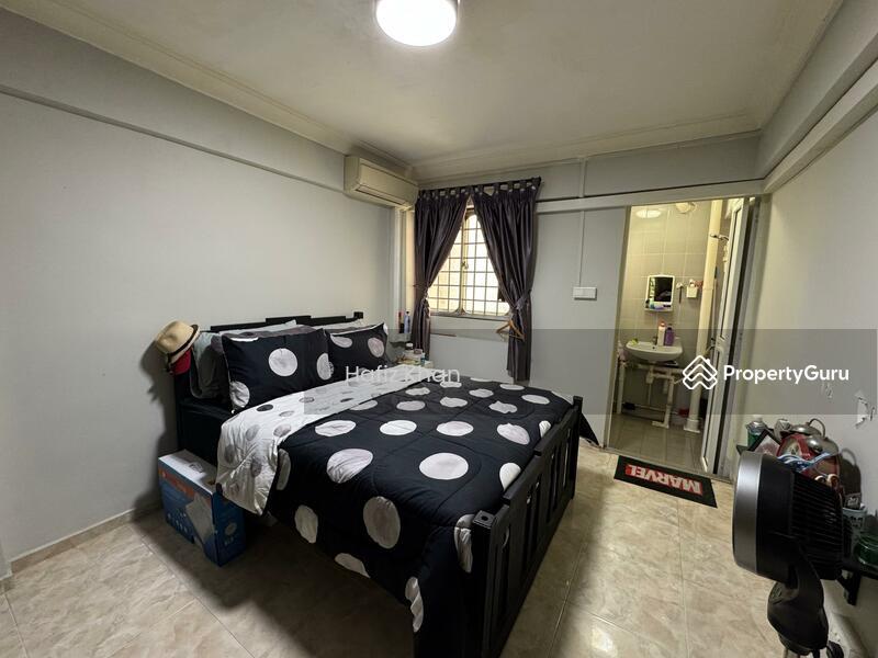 HDB Flat for Sale, 484 Jurong West Avenue 1, SGD 400,000 | 99-year lease