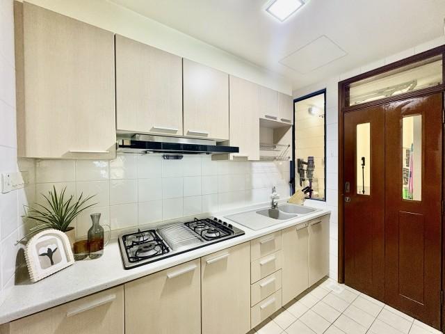 Sanctuary Green Condominium For Sale, $1,520,000, 2 Bed 2 Bath 775 sqft $1,961.00 psf