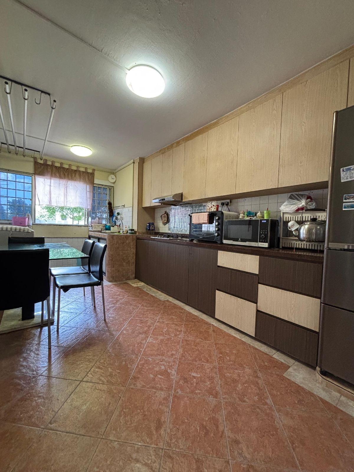 HDB Apartment for Sale, 109 Hougang Avenue 1 HDB Apartment For Sale, $430,000, 2 Bed 2 Bath 753 sqft $571.00 psf, SGD 430,000 | 99-year Leasehold