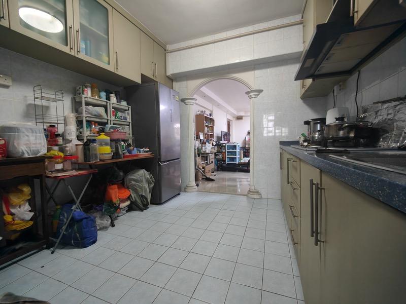 156 Lorong 1 Toa Payoh HDB Apartment For Sale, $1,028,000, 3 Bed 2 Bath 1,270 sqft $809.00 psf