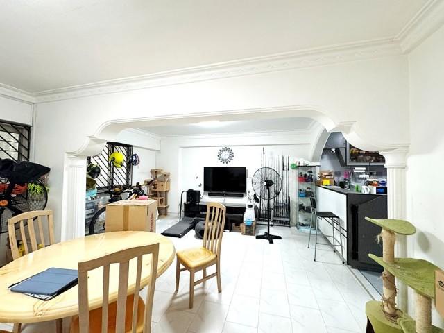 Prop-GPT: HDB Apartment: D20  260 Bishan Street 22