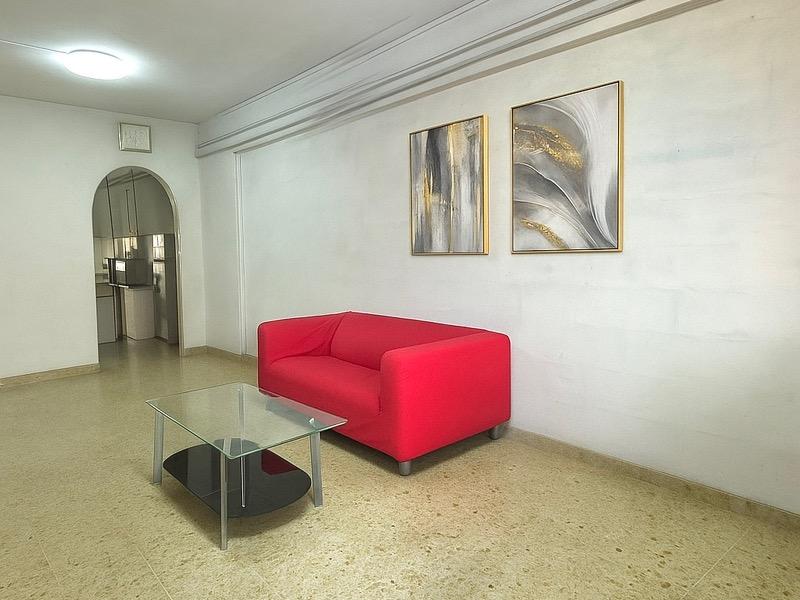 Prop-GPT: HDB Apartment: D05  327 Clementi Avenue 5