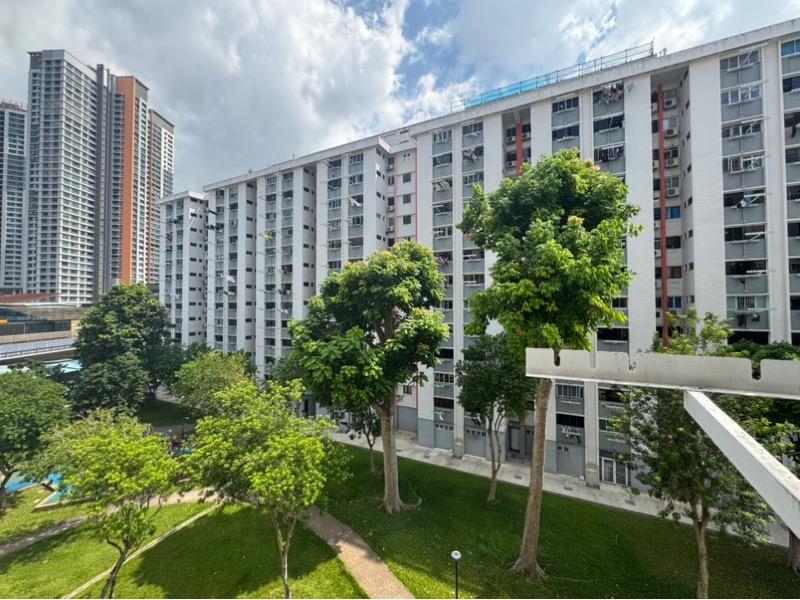 327 Clementi Avenue 5 HDB Apartment For Sale, $488,888, 2 Bed 2 Bath 721 sqft $678.00 psf