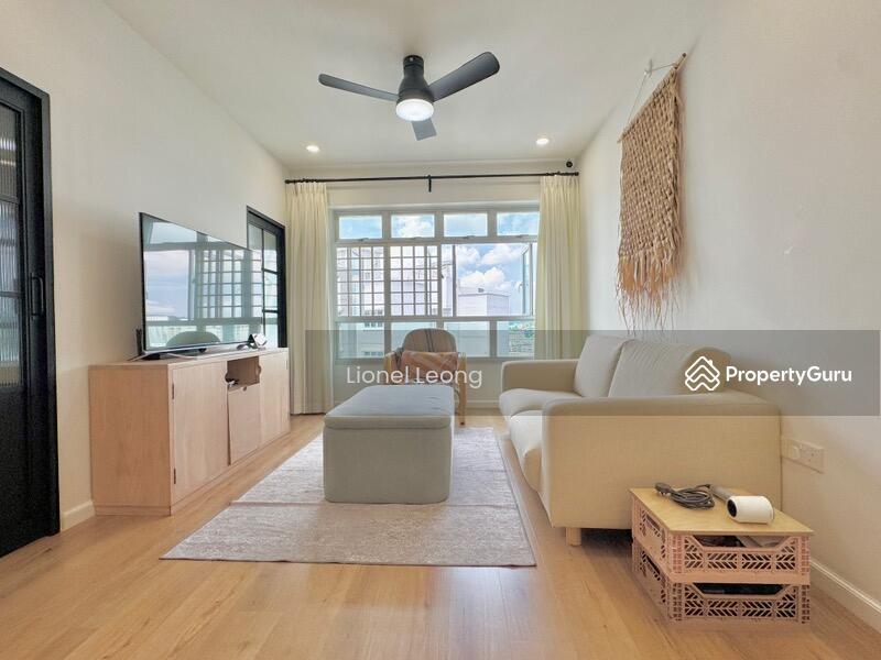Prop-GPT: HDB Flat: D23  443B Fajar Road