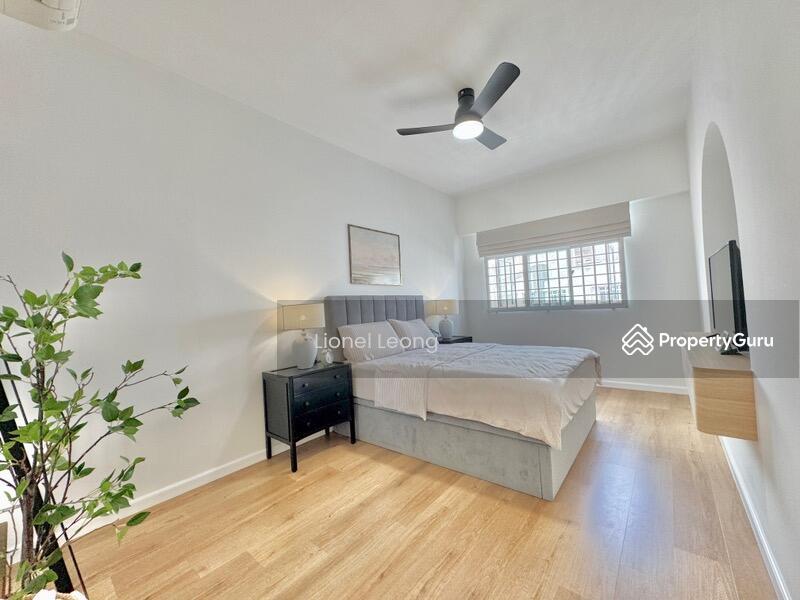HDB Flat for Sale, 443B Fajar Road, SGD 868,000 | 99-year lease