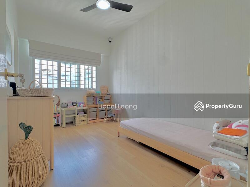 HDB Flat for Sale, 443B Fajar Road, SGD 868,000 | 99-year lease