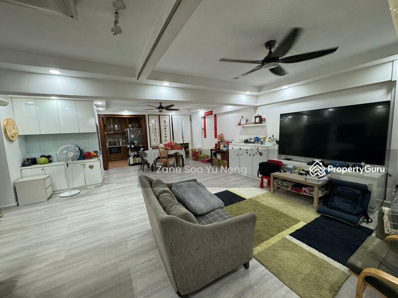 Prop-GPT: HDB Flat: D25  518 Woodlands Drive 14