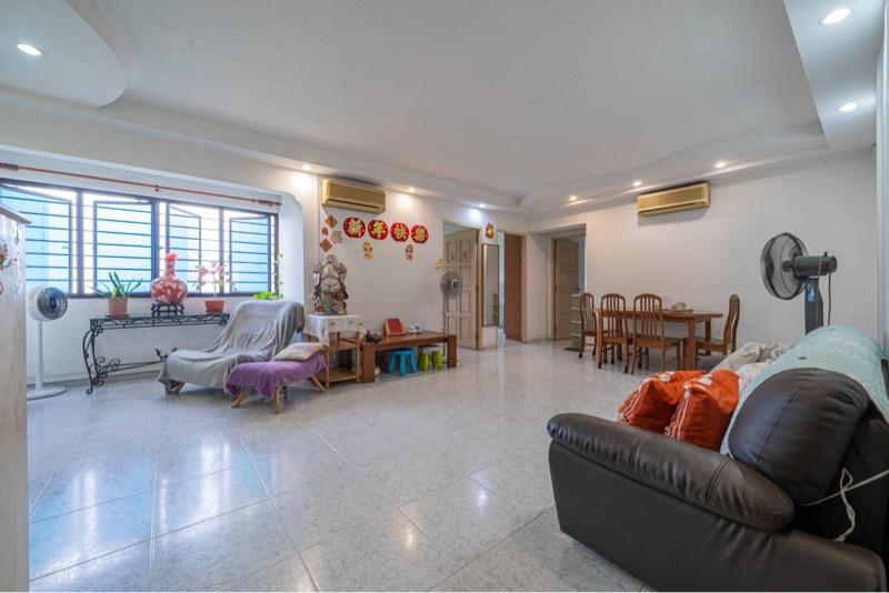 Prop-GPT: HDB Apartment: D27  425 Canberra Road