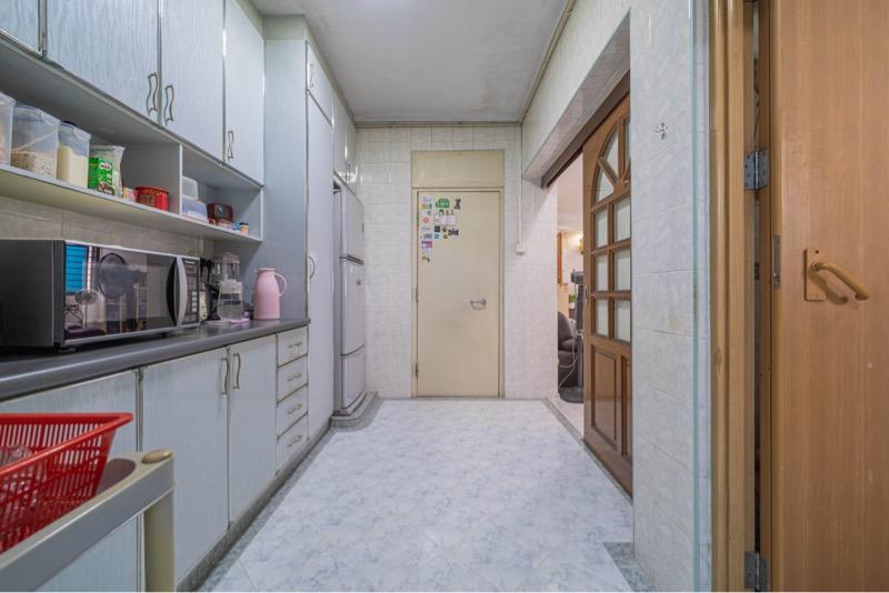 425 Canberra Road HDB Apartment For Sale, $650,000, 3 Bed 3 Bath 1,184 sqft $549.00 psf