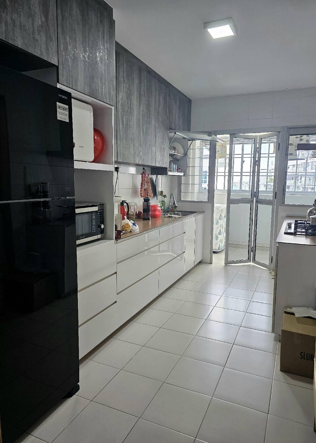 523C Tampines Central 7 HDB Apartment For Sale, $999,000, 3 Bed 2 Bath 1,216 sqft $822.00 psf