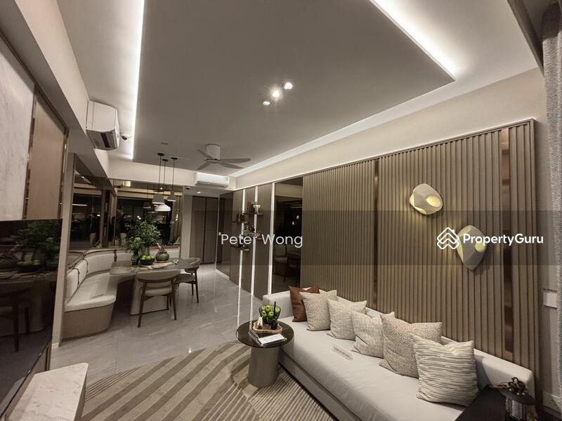 Prop-GPT: Condominium: D18  PARKTOWN Residence