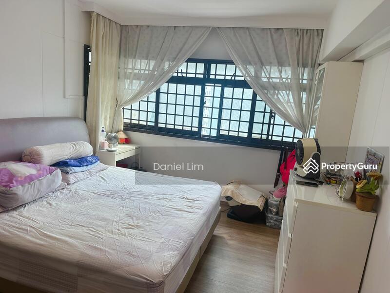 235 Compassvale Walk