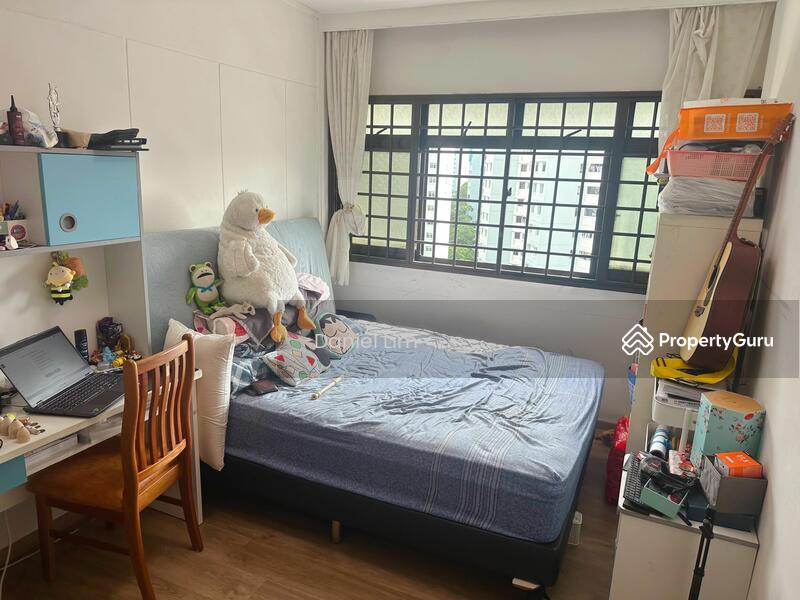 235 Compassvale Walk