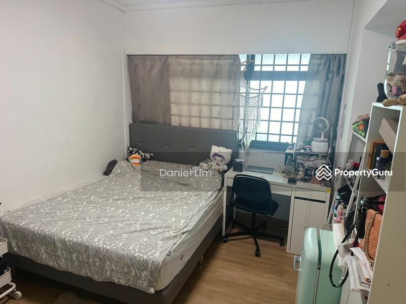 235 Compassvale Walk