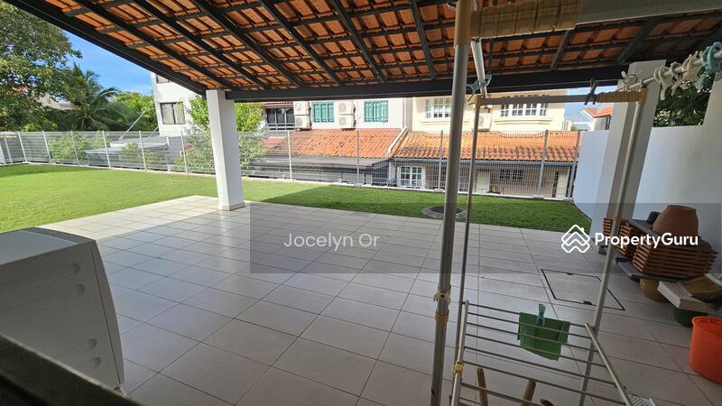 Prop-GPT: Corner Terrace: D18 Pasir Ris Pasir Ris Beach Park