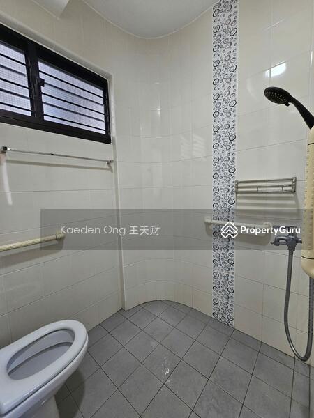 HDB Flat for Sale: D19, 530102