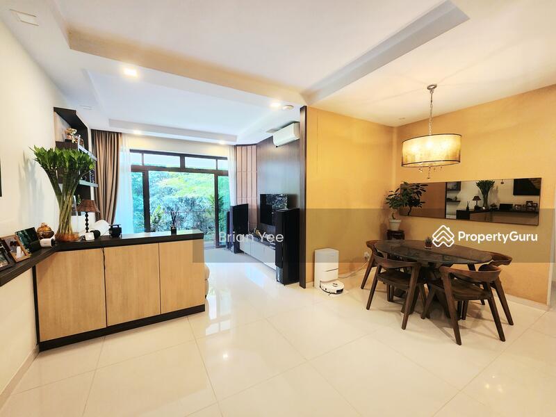 Prop-GPT: Condominium: D05  Varsity Park Condominium