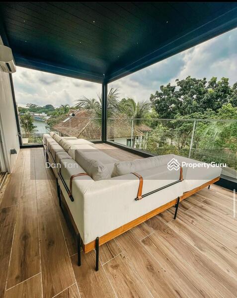 Prop-GPT: Semi-Detached: D10 Holland Henry ParkJelita Vicinity$8.xx MilMove in SD