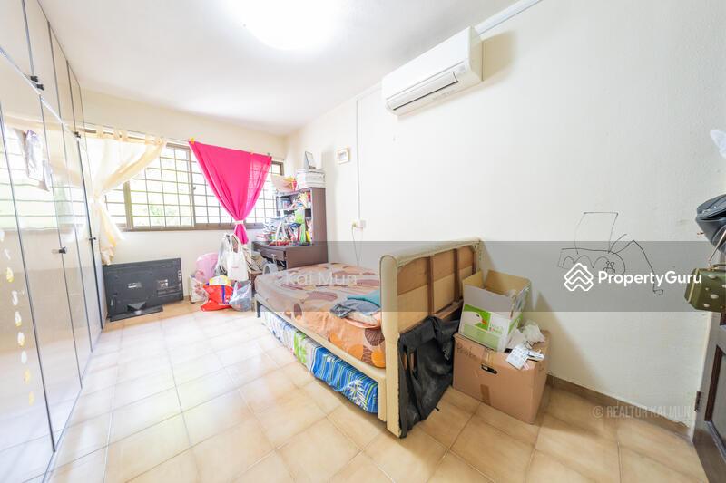 HDB Flat for Sale, 161 Yishun Street 11, SGD 660,000 | 99-year lease