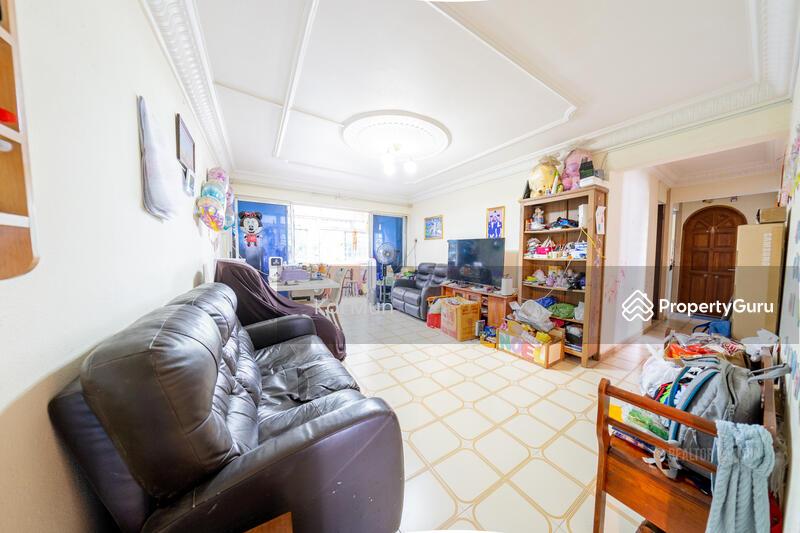 HDB Flat for Sale, 161 Yishun Street 11, SGD 660,000 | 99-year lease