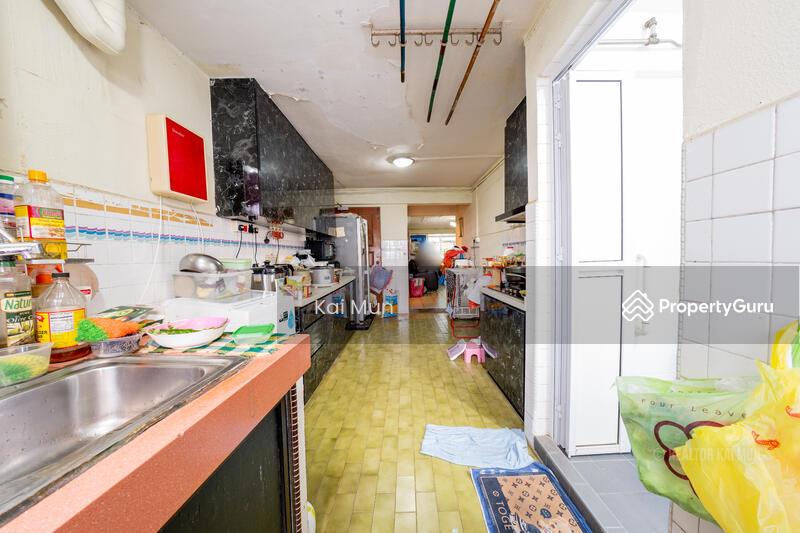 HDB Flat for Sale, 161 Yishun Street 11, SGD 660,000 | 99-year lease