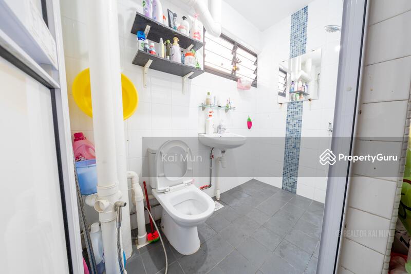 HDB Flat for Sale, 161 Yishun Street 11, SGD 660,000 | 99-year lease
